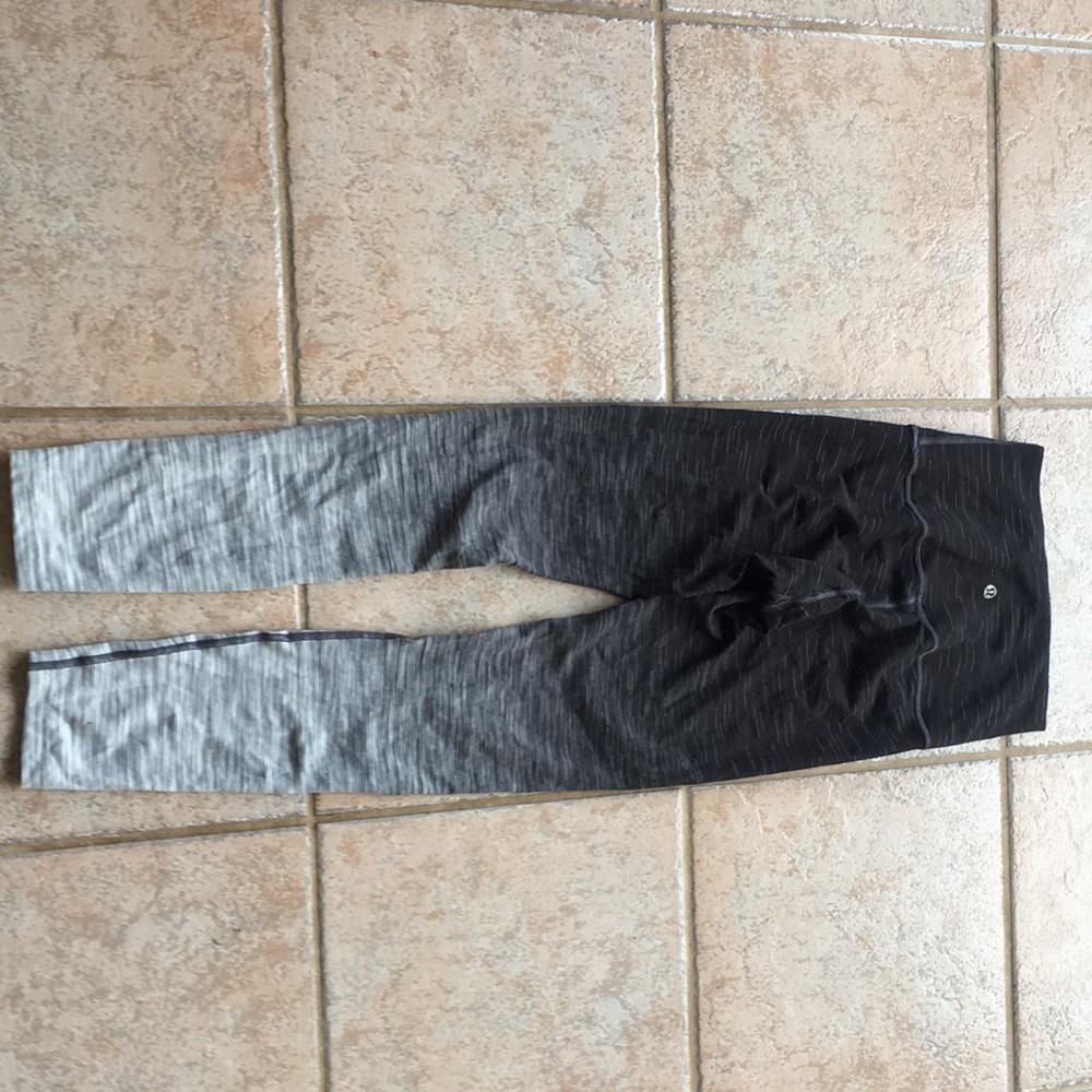 Black and white lululemon leggings, size 4. - Picture 2 of 4